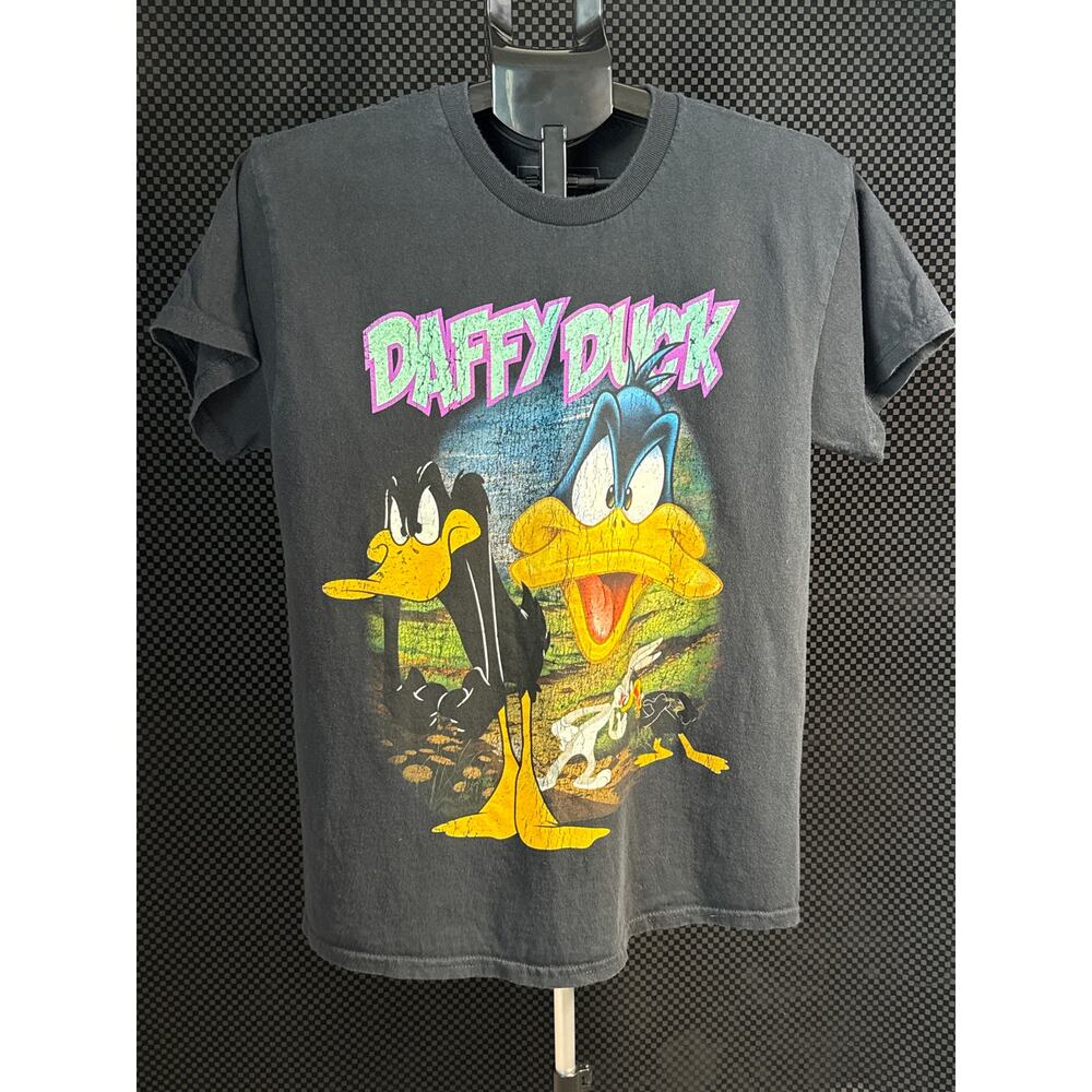 Looney Tunes Daffy Duck Graphic T-shirt with beautiful distressing Size Medium